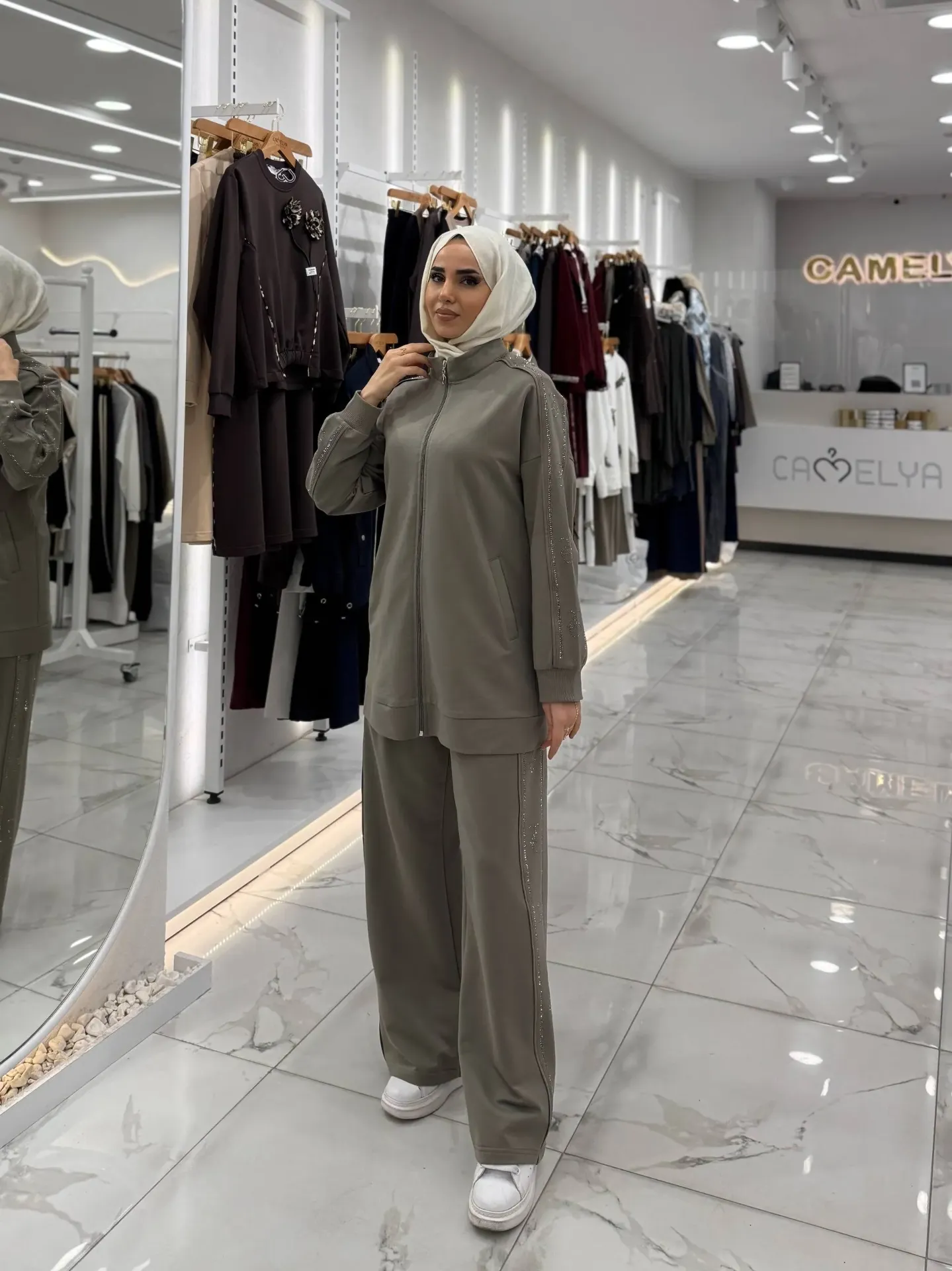 [869-108404-38] طقم قطعتين - زيتي (38)